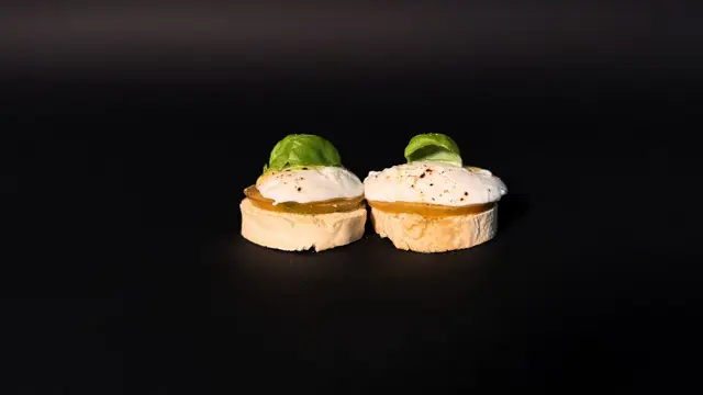 Pomodoro · mozzarella · basilico