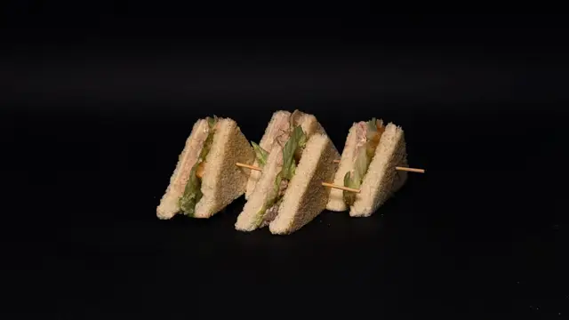 Tonno · pomodoro verde · maionese · insalata